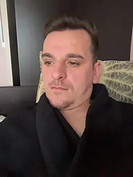 Snapshot of Huge_cock22cm chatting on 03.18.26 Huge cock22cm online show from 03.18.26