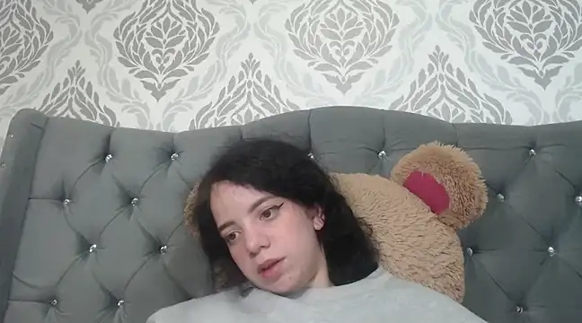 EmmaCowperr online show from 03.03.25