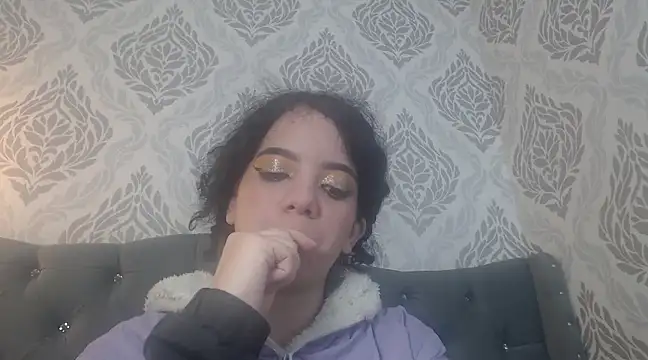 EmmaCowperr online show from 03.21.25