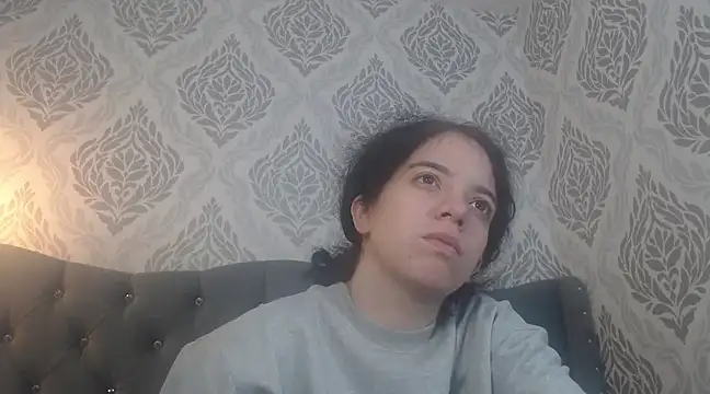 EmmaCowperr online show from 03.22.25