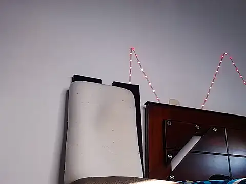 Snapshot of DanteSantoro chatting on 01.10.25 DanteSantoro online show from 01.10.25