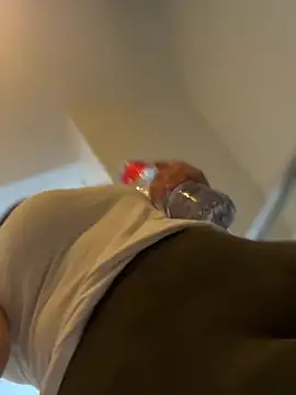 Snapshot of melanny10 chatting on 02.08.25 melanny10 online show from 02.08.25