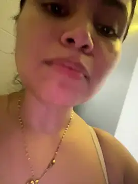 Snapshot of melanny10 chatting on 03.23.25 melanny10 online show from 03.23.25