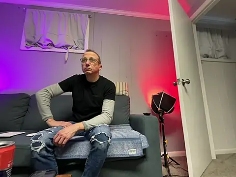 mouser21212 online show from 03.05.25