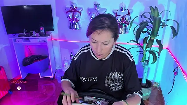 LucyStrike  online show from 05.19.26