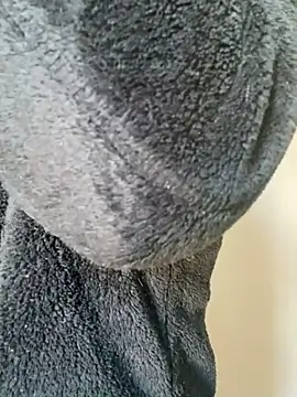 Luccreccia  online show from 11.21.25