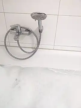 Snapshot of Loona-Lexxington chatting on 01.10.25 Loona-Lexxington online show from 01.10.25