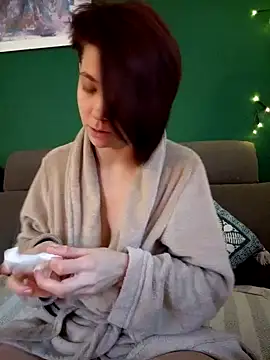 Snapshot of Loona-Lexxington chatting on 02.01.25 Loona-Lexxington online show from 02.01.25