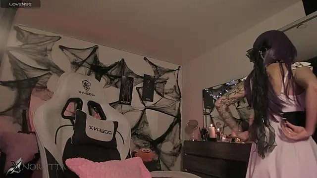 satanbabee online show from 10.12.25