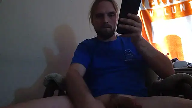 Snapshot of VitaminmanFL chatting on 02.07.25 VitaminmanFL online show from 02.07.25