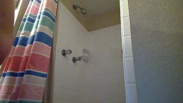 Snapshot of VitaminmanFL chatting on 03.08.25 VitaminmanFL online show from 03.08.25