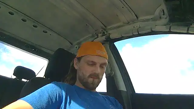 Snapshot of VitaminmanFL chatting on 09.29.25 VitaminmanFL online show from 09.29.25