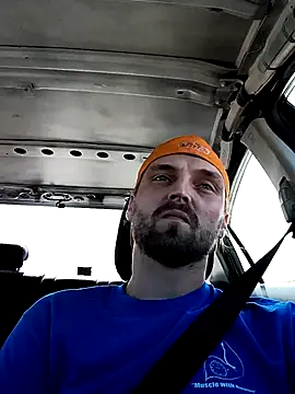 Snapshot of VitaminmanFL chatting on 10.06.25 VitaminmanFL online show from 10.06.25