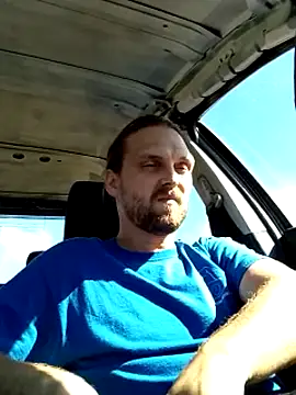 Snapshot of VitaminmanFL chatting on 10.16.25 VitaminmanFL online show from 10.16.25