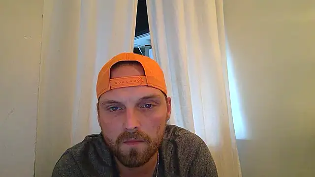 Snapshot of VitaminmanFL chatting on 10.19.25 VitaminmanFL online show from 10.19.25