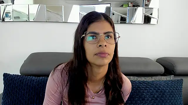 Snapshot of karlina_charlotte1 chatting on 03.12.25 karlina charlotte1 online show from 03.12.25