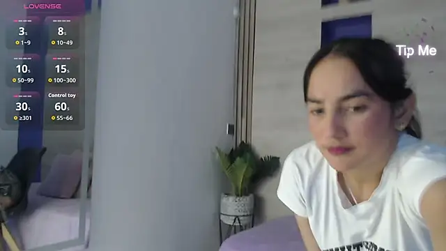 Snapshot of Dakotagloss chatting on 02.27.26 Dakotagloss online show from 02.27.26