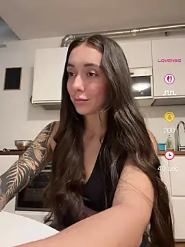 Snapshot of emiliasommer chatting on 06.02.26 emiliasommer online show from 06.02.26