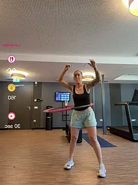 Snapshot of emiliasommer chatting on 06.18.26 emiliasommer online show from 06.18.26