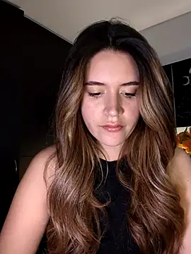 Snapshot of maliciaworld chatting on 10.18.25 maliciaworld online show from 10.18.25