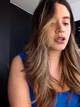 Snapshot of maliciaworld chatting on 10.22.25 maliciaworld online show from 10.22.25