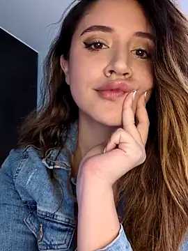 maliciaworld online show from 02.04.26