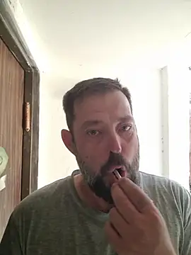 Snapshot of zefside42 chatting on 11.22.25 zefside42 online show from 11.22.25