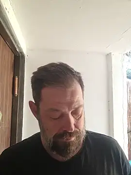 Snapshot of zefside42 chatting on 12.05.25 zefside42 online show from 12.05.25