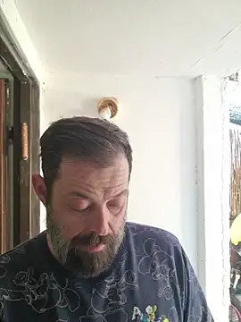 Snapshot of zefside42 chatting on 12.18.25 zefside42 online show from 12.18.25