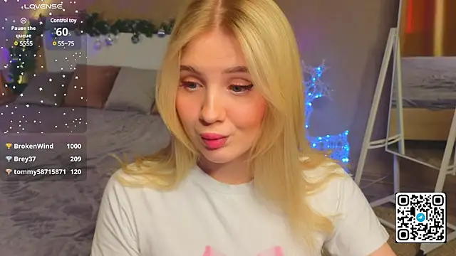 oliviabr0wn0 online show from 01.23.25