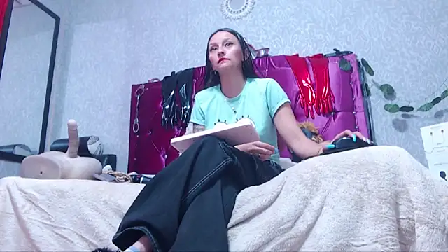 AyshaScott online show from 04.12.26