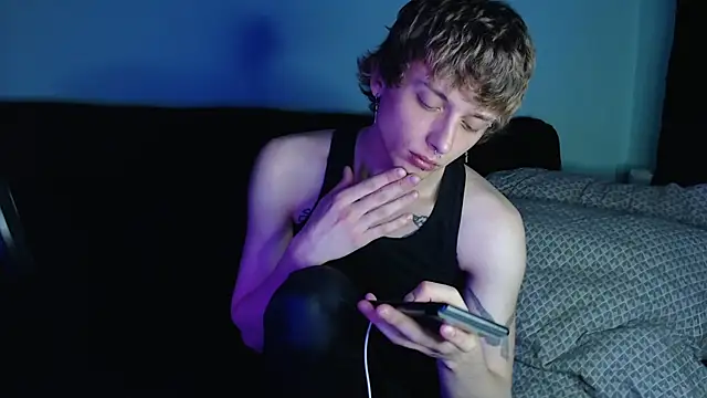 axxxturel online show from 03.18.25