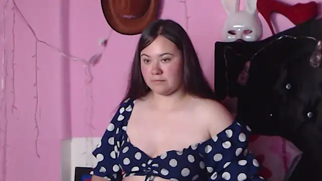 Snapshot of NikkiRous_ chatting on 01.24.25 NikkiRous online show from 01.24.25