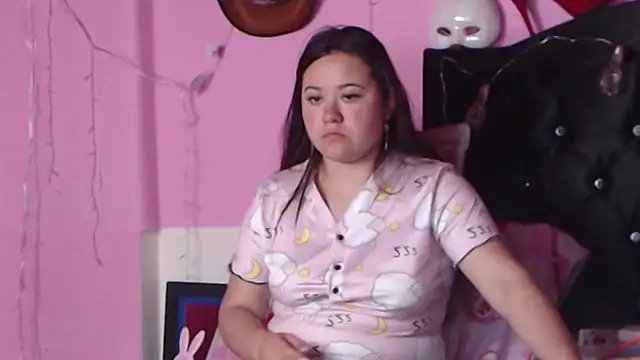 Snapshot of NikkiRous_ chatting on 01.25.25 NikkiRous online show from 01.25.25