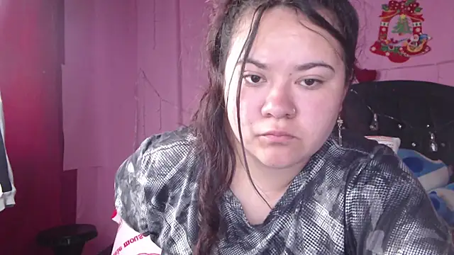 Snapshot of NikkiRous_ chatting on 02.13.25 NikkiRous online show from 02.13.25