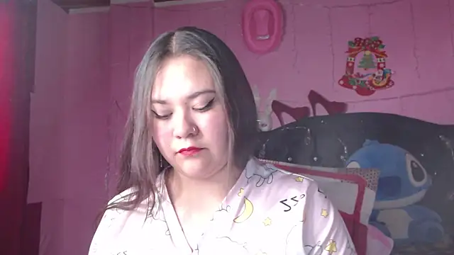 Snapshot of NikkiRous_ chatting on 02.14.25 NikkiRous online show from 02.14.25