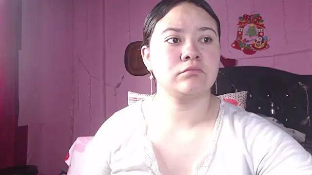 Snapshot of NikkiRous_ chatting on 02.18.25 NikkiRous online show from 02.18.25