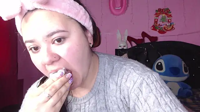 Snapshot of NikkiRous_ chatting on 02.26.25 NikkiRous online show from 02.26.25