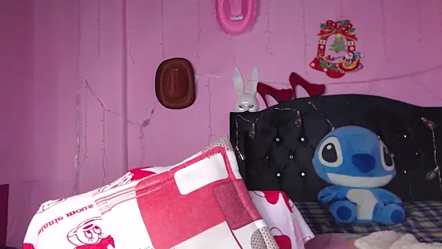 Snapshot of NikkiRous_ chatting on 02.28.25 NikkiRous online show from 02.28.25