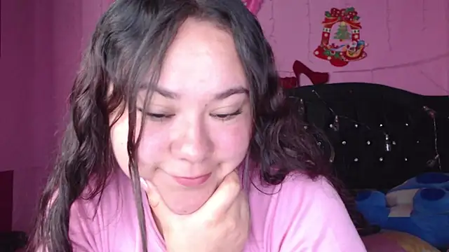 Snapshot of NikkiRous_ chatting on 03.04.25 NikkiRous online show from 03.04.25