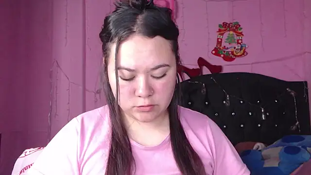 Snapshot of NikkiRous_ chatting on 03.05.25 NikkiRous online show from 03.05.25