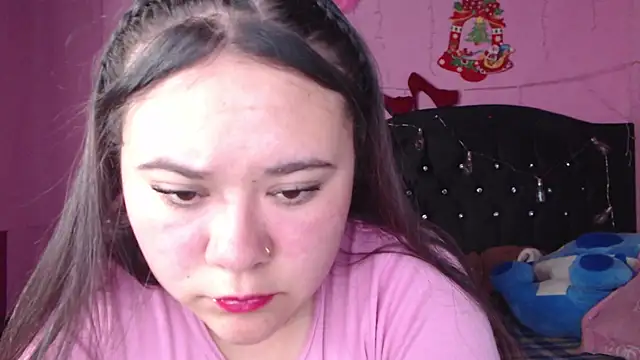 Snapshot of NikkiRous_ chatting on 03.05.25 NikkiRous online show from 03.05.25