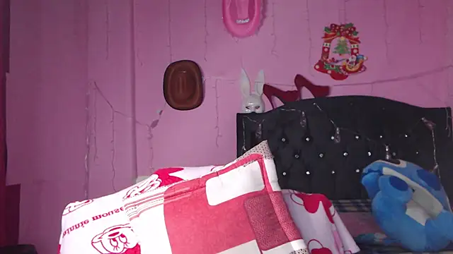 Snapshot of NikkiRous_ chatting on 03.07.25 NikkiRous online show from 03.07.25