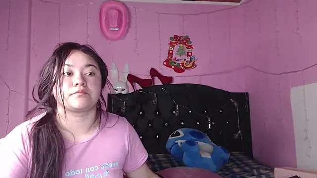 Snapshot of NikkiRous_ chatting on 03.14.25 NikkiRous online show from 03.14.25