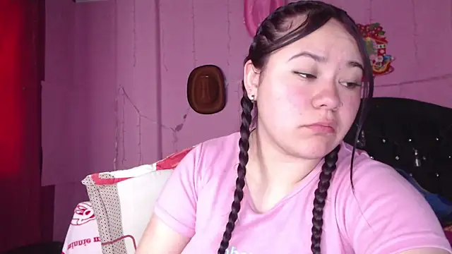 Snapshot of NikkiRous_ chatting on 03.14.25 NikkiRous online show from 03.14.25