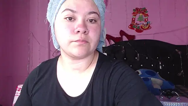 Snapshot of NikkiRous_ chatting on 03.18.25 NikkiRous online show from 03.18.25