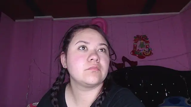 Snapshot of NikkiRous_ chatting on 03.21.25 NikkiRous online show from 03.21.25