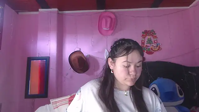 Snapshot of NikkiRous_ chatting on 09.09.25 NikkiRous online show from 09.09.25