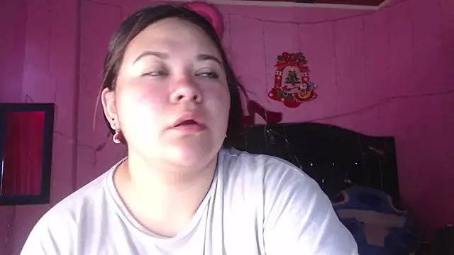 Snapshot of NikkiRous_ chatting on 09.15.25 NikkiRous online show from 09.15.25