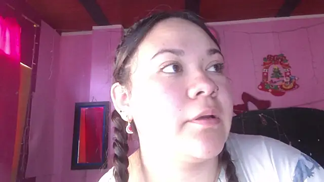 Snapshot of NikkiRous_ chatting on 09.20.25 NikkiRous online show from 09.20.25